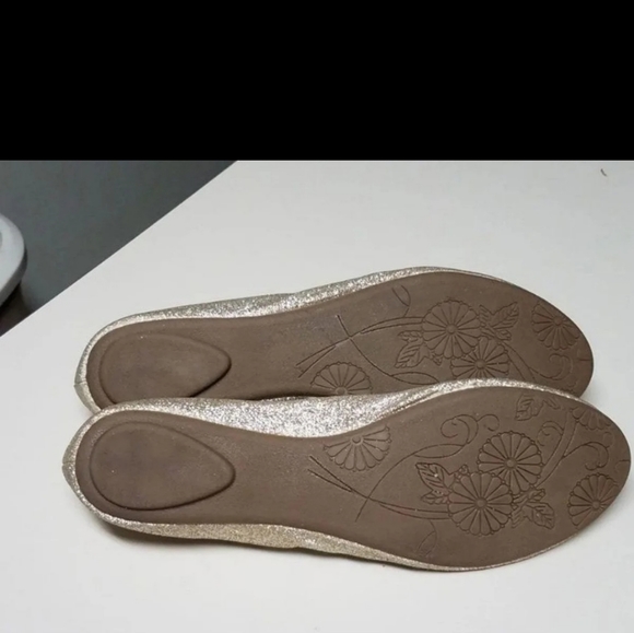 Steve Madden glittery gold flats Size 10 - Picture 6 of 6